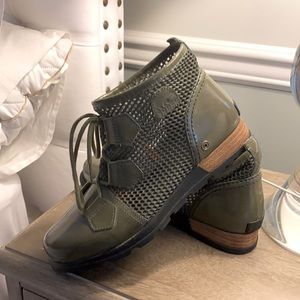 Sorel boots size 7.5